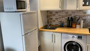 Cosy Apartment in L Escala, 7 mins walk to the closest beach, Riells - Foto 2