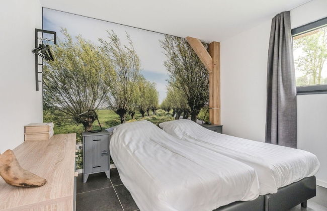 Holiday Home in Netherlands With Pond View - Photo 6