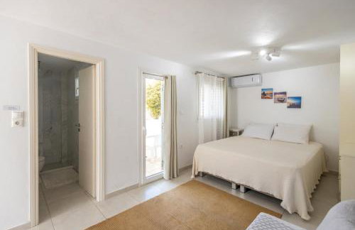 Lydia's West Apartment - Photo 25