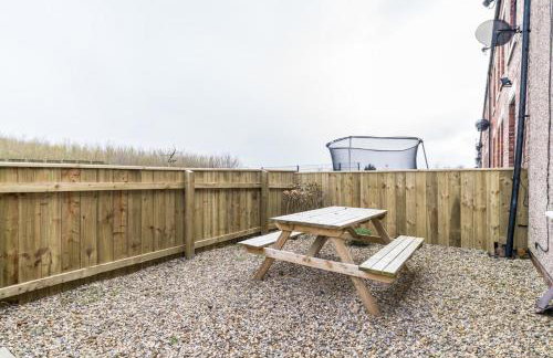 East House-Sleeps 5-Pet friendly-Garden-Parking - Foto 3