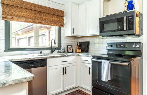 HWY Chalet Centrally located to area attractions - Foto 13