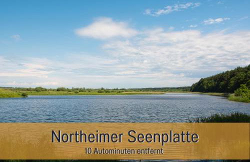 Ferienhaus Höckelheim- 300qm - 3 Wohnungen - 12 Zimmer - bis 18 Gäste - Kleinkinder reisen gratis - für Familien und Gruppen - Küchen mit Spülmaschine Backofen, Mikrowelle - Smart-TV - WLAN - Fußbodenheizung, Klimaanlage & Raffstores - nähe Göttingen - Foto 45