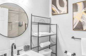 King bd Charming 2-Storey Cottage w PrivateYard - Foto 20