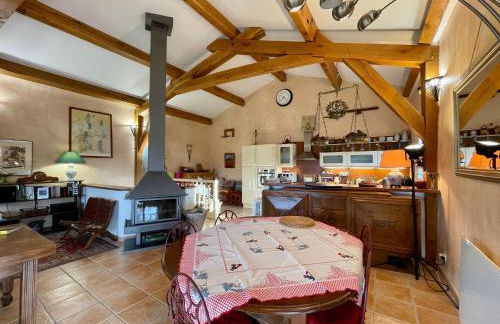 Gîte familial avec terrasse panoramique et cheminée, idéal pour randonnées près de Retournac - FR-1-582-355 - Foto 13