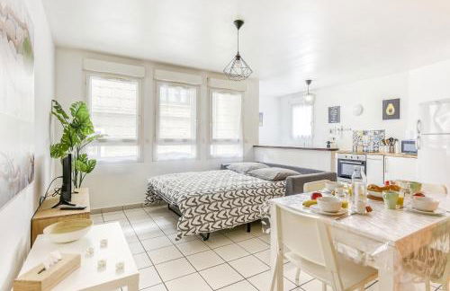 Cosy T2 à 100m de la Gare, parking gratuit, WiFi Fibre pour 4 personnes - Foto 5