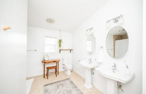 Lighthearted Family Friendly Downtown River Views - Foto 32