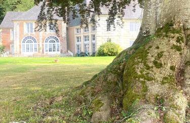 Le Pressoir du Château de Neuville - Piscine chauffée - Jeux - Forêt - Foto 3