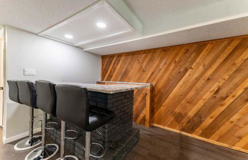 Perfect Getaway 3BR 3BA Home Close to Parks and Shopping - Foto 19