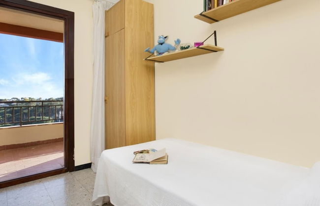 Vila Maer in Blanes With 5 Bedrooms and 2 Bathrooms - Photo 12