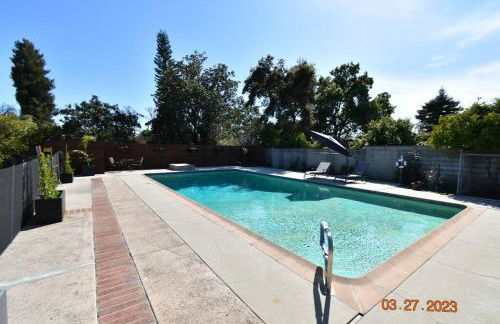 Spacious pool home in Pasadena - Foto 1