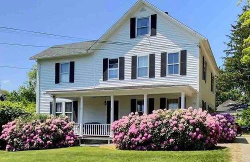 Historic Colonial Pool Walk to Town - Foto 1