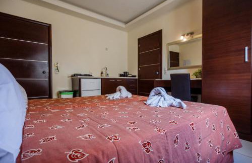 Vivian Hotel - Photo 8