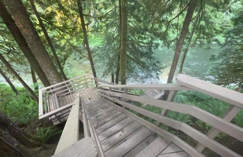 Forks Riverside Serenity - Photo 1