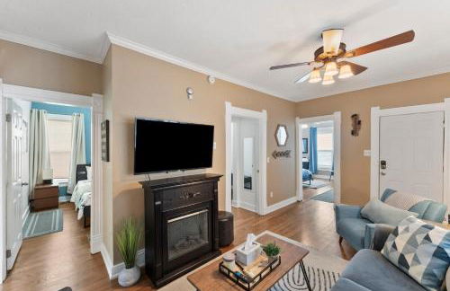 3 bedroom *Downtown* with Firepit - Foto 22