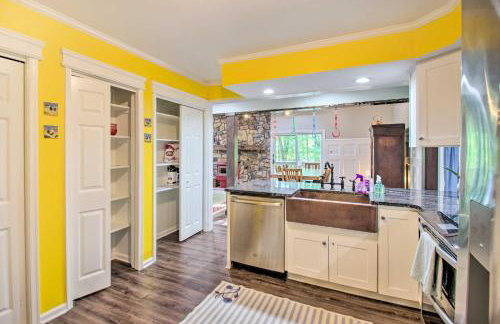 Peaceful New Market Cabin with Deck and Fire Pit! - Foto 11