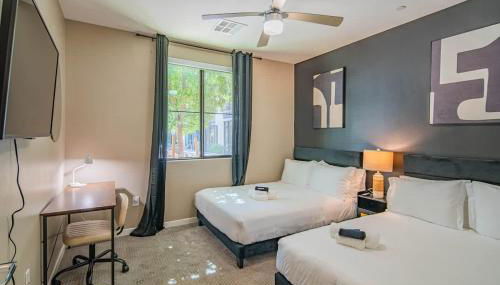 Spacious 2BR Uptown Biltmore Gym Pool Parking WD - Foto 5