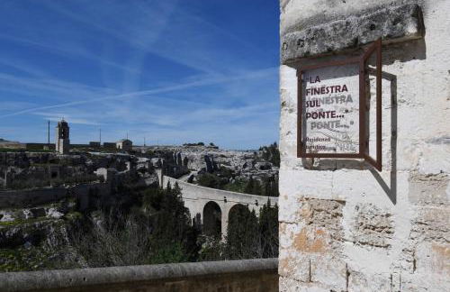 LA FINESTRA SUL PONTE - Foto 1
