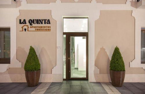 Apartamentos La Quinta - Photo 11