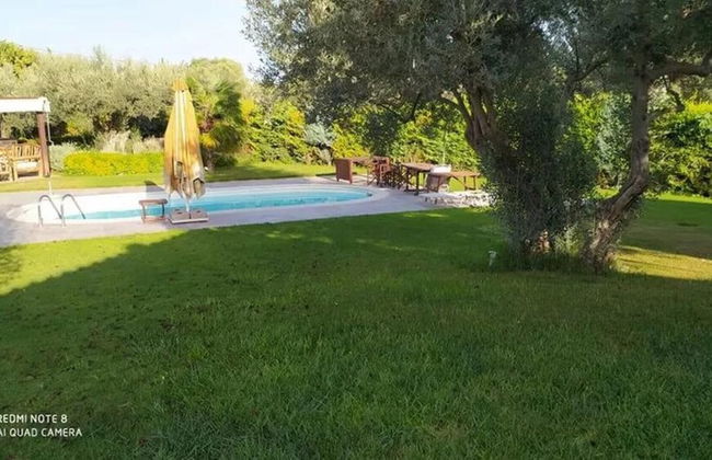 Luxurious 6 Bedroom Villa In a Great Location - Foto 28