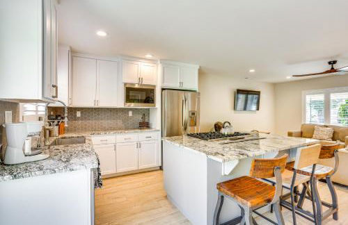 Walk to Park and Aquatic Center Airy Redding Home! - Foto 8