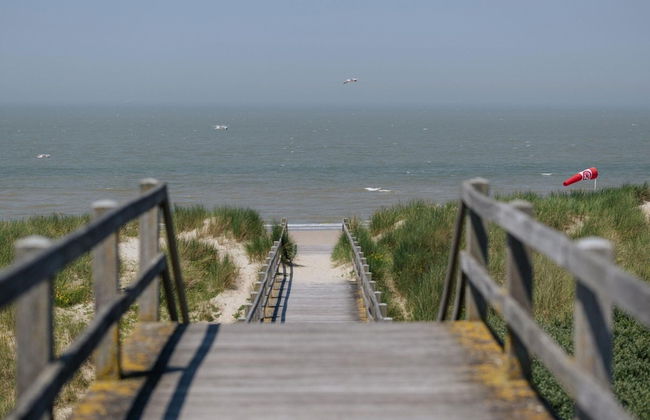 Seaside Stay w/ Large Terrace - Photo 15