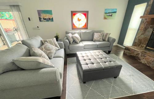 Dream Vacation Home w Heated Pool Close to Beaches Clearwater St Pete Quiet with Big Backyard - Foto 19