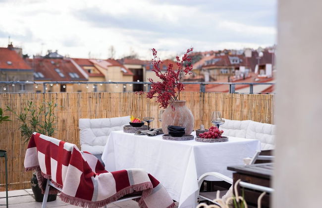 Charming Prague Apartment in Vršovice With Roof Terrace - Foto 10