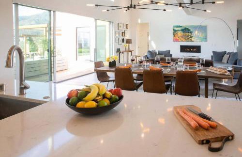 Year-Round Heated Pool - Hot Tub - Fire Pit - Lawn - Foto 42