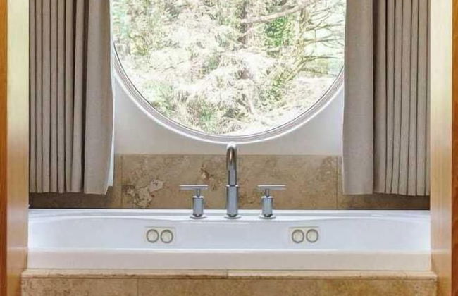 The Castle Rock Estate by Avantstay Steps From Arch Cape Beach w/ Hot Tub & Sauna - Foto 28