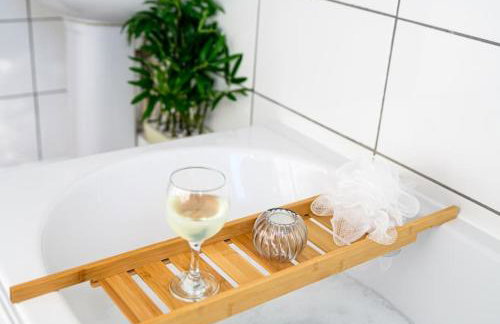 Stylish Two-bed House Birmingham with Parking - Foto 4