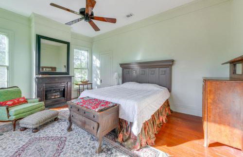 Ornate Victorian with Courtyard and Fire Pit - Foto 25