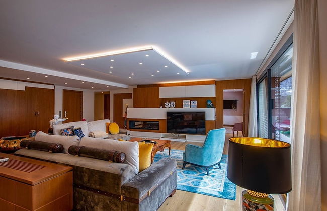 Luxury Apartment With Private Jacuzzi - Photo 15