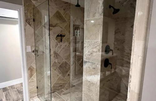 Lux Private Home - Pool, Billiards, 8 Smart TVs, Board Games, Cotton Bedding - The Stone Sanctuary at McCullough Hills Trailhead - Foto 44