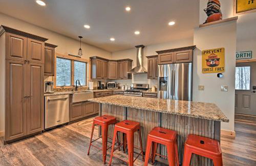 Rustic 3-Story Pittsburg Cabin with Lake and Mtn Views - Foto 11