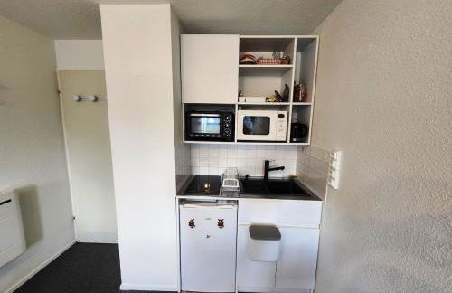 Studio pratique en RdC, au calme, avec vue - Foto 7