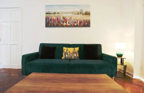 Hollybush Place By N And N Stays Ltd, Perfect for Contractors and Workers, Large Private Driveway for Work vans And Vehicles, Great Location and Fast Wifi - Foto 39