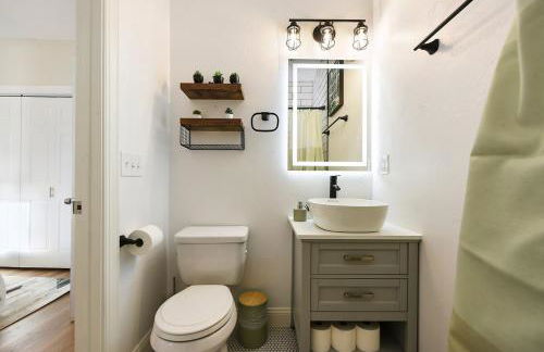 Pet Friendly 6 Bedroom Free Parking plus 5 Min From Bakery Sq - Foto 32