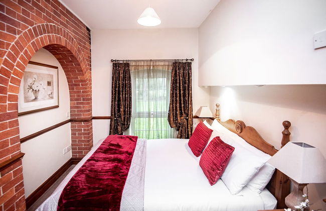 Trivelles Waterhall Country Hotel - Gatwick - Photo 25