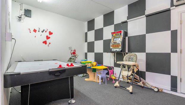 Enjoy Your own Water Slide and Free Pool Heat if you Stay in November - Foto 3, Habitación