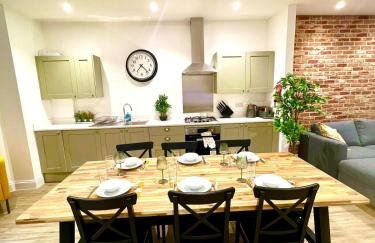 Brand New Apt - Beach Breeze Spacious 1-Bedroom Apartment with parking - sleeps 4 ppl- internet - Foto 31