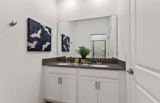 Gorgeous 4 Bd w Pool at Storey Lake Resort 4277 - Photo 33