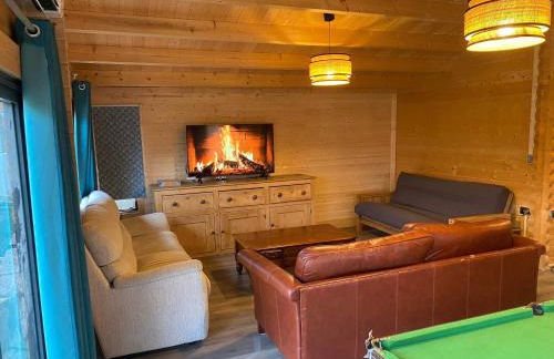 Inviting 2-Bedroom Cabin in Ashton Under Hill - Foto 4