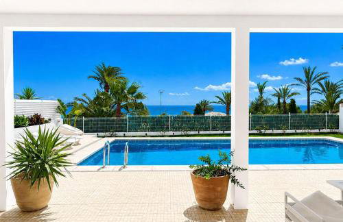 Preciosa villa con piscina, jardín y vistas al mar WIFI - Foto 67