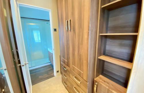 Wildflower, Premium Plus Hot Tub Lodge - Foto 16