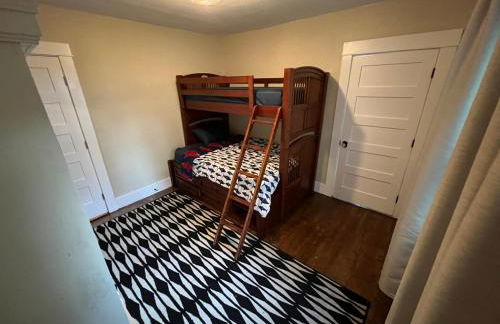 Downtown Williams, walk everywhere, remodeled - Photo 14