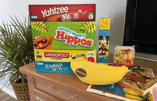 Comfy, contemporary quiet retreat vacation home with views - Foto 32