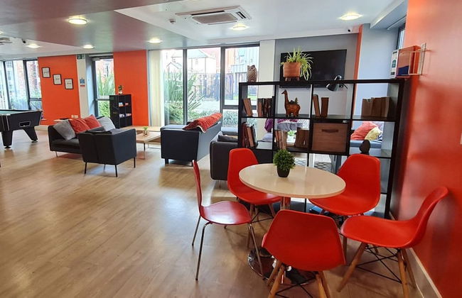 Student Only Tramways - Photo 3