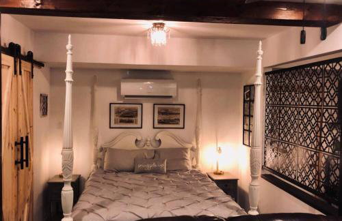 Adorable French Cottage style - 1 bedroom. - Foto 8