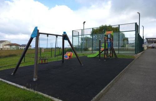 Costa Foz Apartment Playa de Llas, terraza, piscina y pista de pádel - Foto 20