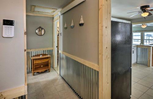 Lakefront Vacation Rental with Fire Pit and Dock! - Foto 11